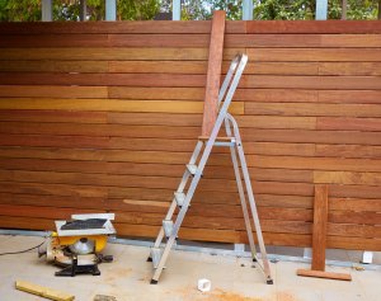 WHAT YOU SHOULD KNOW BEFORE BEGINNING A FENCE INSTALLATION PROJECT