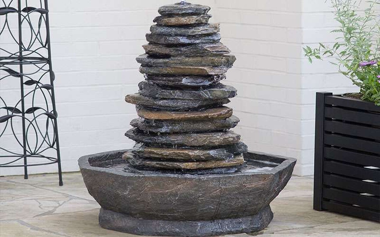 GARDEN FOUNTAINS AND LAWN ART