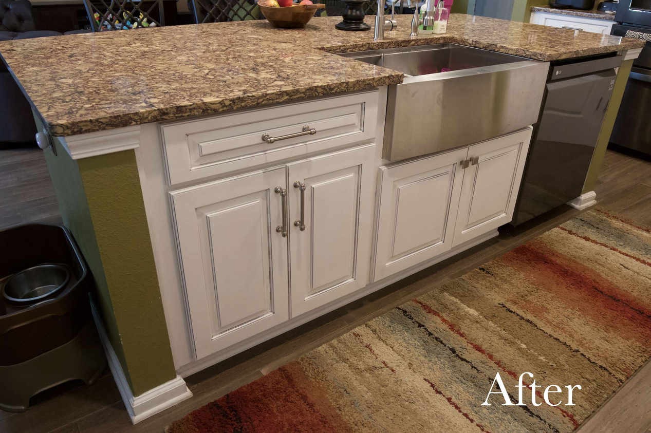 Kitchens: Before and After Refacing